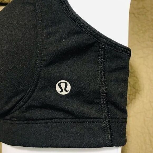 Lululemon black sports bra size 34D….S48￼ - Picture 4 of 8